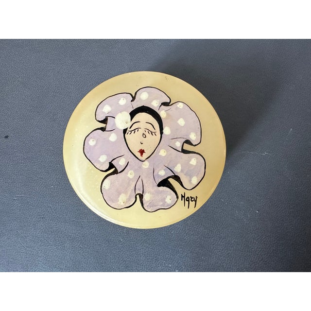 This exquisite small, round alabaster pill box is a timeless piece of Italian craftsmanship. Designed by the renowned...