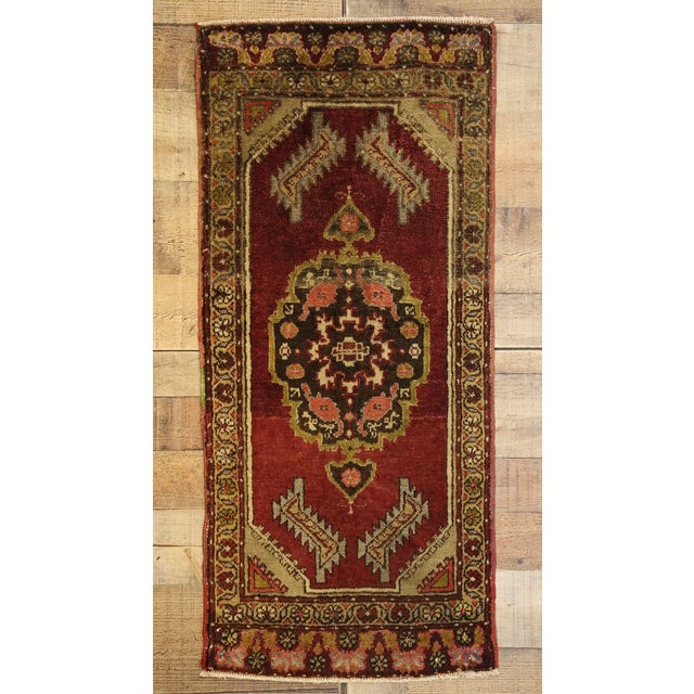 Red Vintage Turkish Yastik Rug - 01'06 X 03'03 For Sale - Image 8 of 8