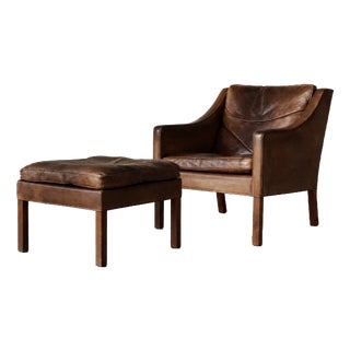 Set of Vintage Danish Modern Leather Model 2207 Lounge Chair and Ottoman by Børge Mogensen for Fredericia, 1960s For Sale
