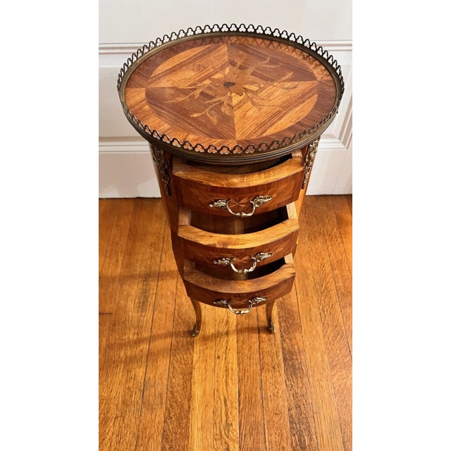 1920's Louis XV Marquetry Side Table With Ormolu Gallery Detailing For Sale - Image 4 of 10
