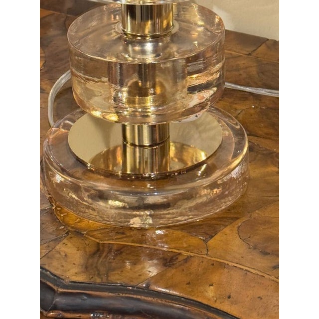 Pair of Modern Gold Murano Glass and Brass Disc Lamps For Sale - Image 4 of 5