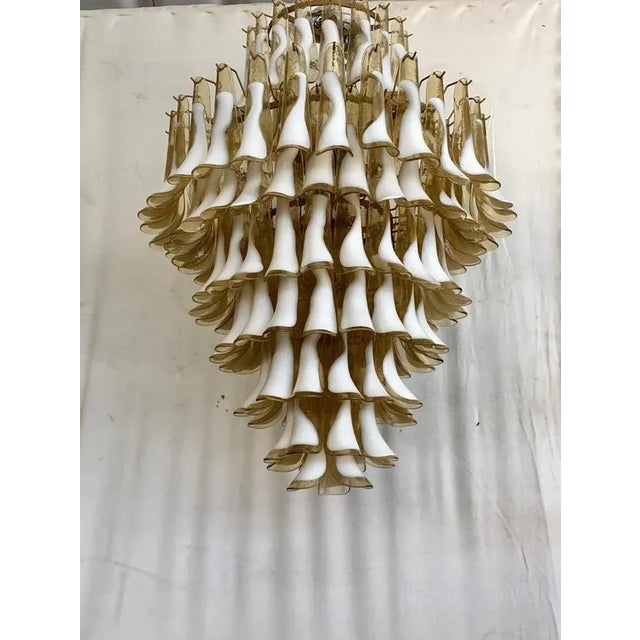 White Mid-Century Round Chandelier in White Murano Glass, 2000s For Sale - Image 8 of 9