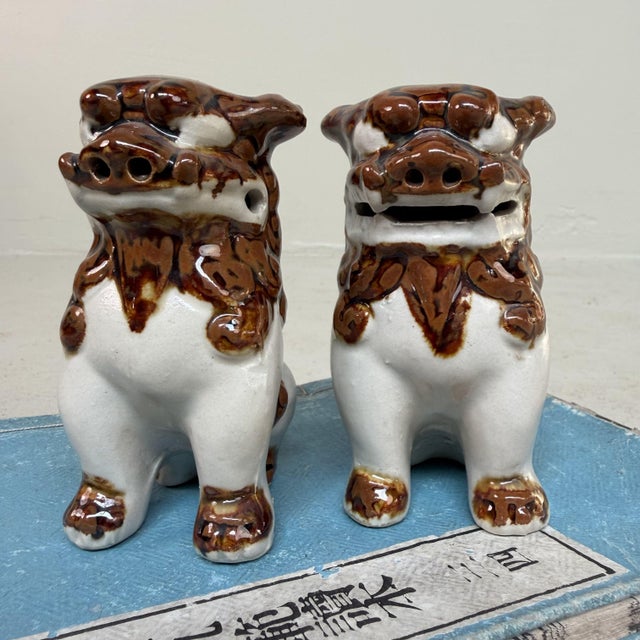 Contemporary Set of Two Japanese Ceramic Shisa Lion-Dogs, 1980s, Set of 2 For Sale - Image 3 of 8