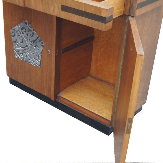 Mid 20th Century Vintage Argentinian Art Deco Walnut Vitrine China Cabinet For Sale - Image 5 of 10