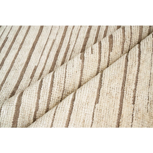 Exquisite Rugs Mixed Texture Hand-Knotted New Zealand Wool & Bamboo Silk Beige Rug-10'X14' For Sale - Image 9 of 9