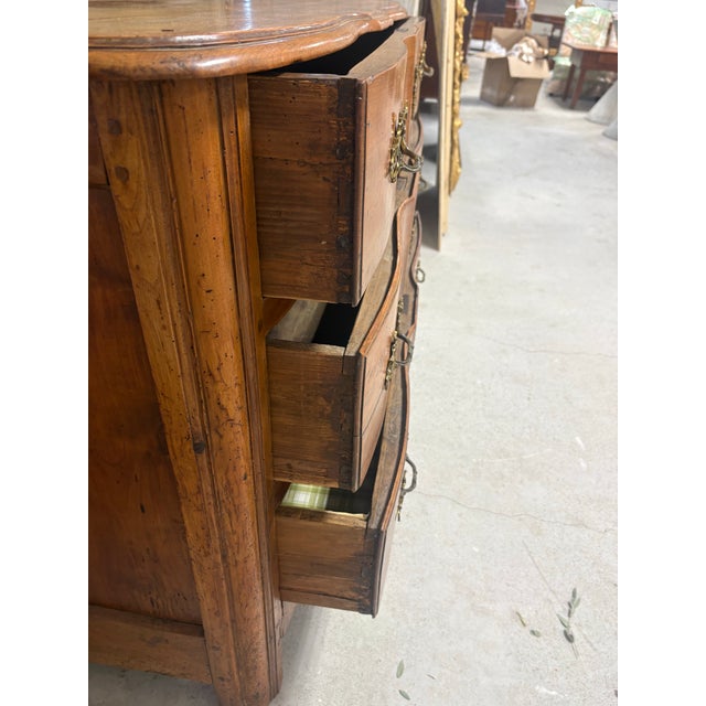 French Provincial French Louis XV Provincial Walnut Commode, 18th Century For Sale - Image 3 of 9