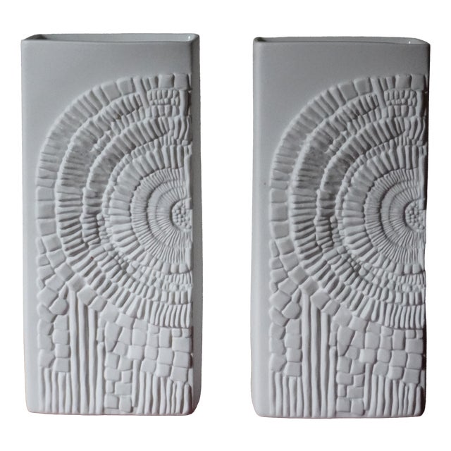 Vintage German Vases in Biscuit Porcelain from AK Kaiser, 1960s, Set of 2 For Sale