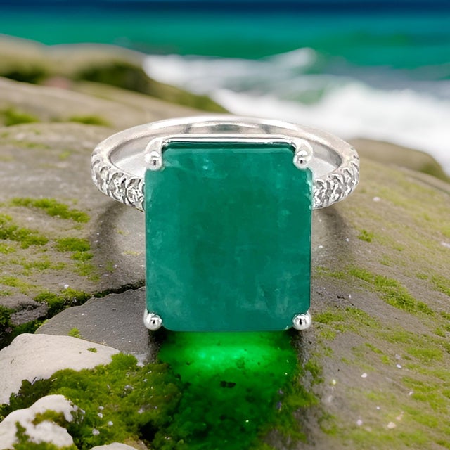 2010s Natural Emerald Diamond Ring Size 6.5 14k White Gold 8.27 TCW Certified For Sale - Image 5 of 12