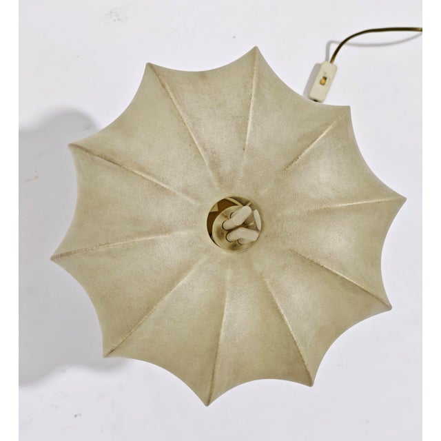 1960s Italian Cocoon Gatto Table Lamp by Achille and Pier Giacomo Castiglioni for Flos, 1960s For Sale - Image 5 of 12