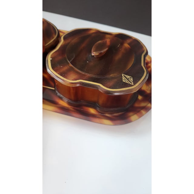 Art Deco Pyralin “La Belle” Tortoiseshell Vanity Dressing Set, Circa 1930s, Usa For Sale - Image 16 of 17