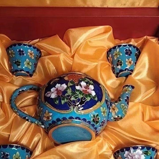 Late 20th Century Vintage Cloisonné Enamel Tea Set – Teapot & 4 Cups, Floral Motif, Turquoise Ground For Sale - Image 5 of 9
