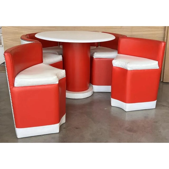1960s Vintage Round Table with Six Chairs in Red and White Leather, 1960s, Set of 7 For Sale - Image 5 of 10