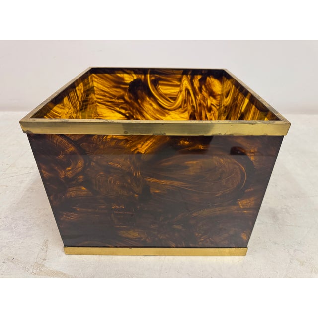 Plastic Tortoiseshell Effect Acrylic Glass and Brass Planter, 1970s For Sale - Image 7 of 12