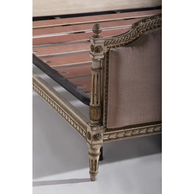 Baroque French Antique Style Bed in Gilded Wood and Fabric For Sale - Image 3 of 13