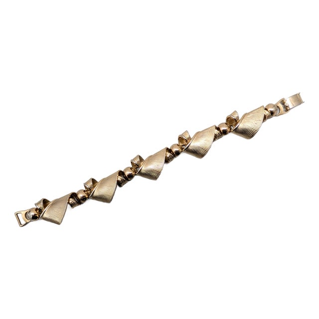 Vintage 1950s Signed Napier Goldtone Ribbon Link Bracelet For Sale