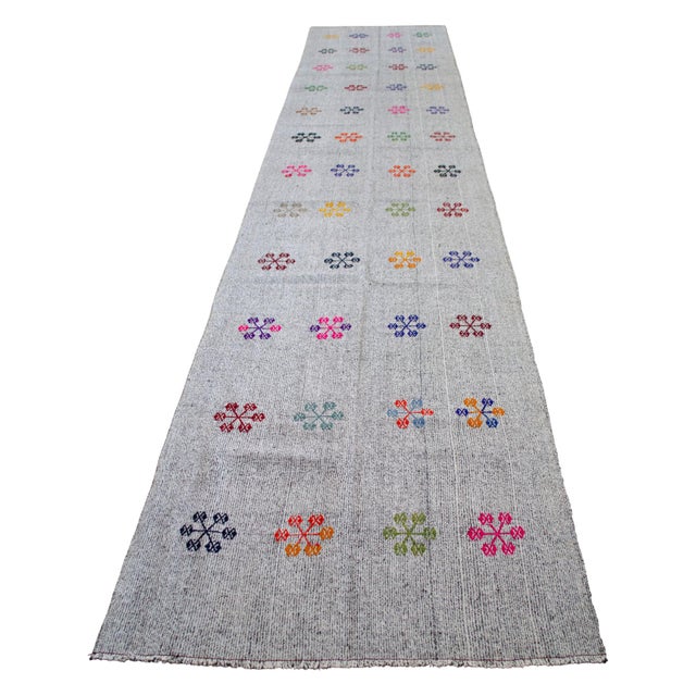 Gray 1960s Vintage Hand Woven Turkish Kilim Runner Rug Flat Weave Stair Runner Rug - 3′9″ × 19′2″ For Sale - Image 8 of 17
