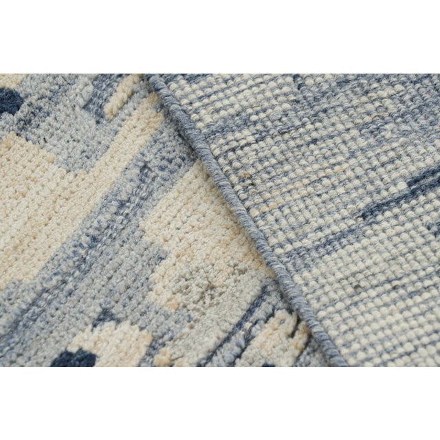 Cream Rug & Kilim’s Abstract Rug in Blue, Cream and White Geometric Patterns For Sale - Image 8 of 8