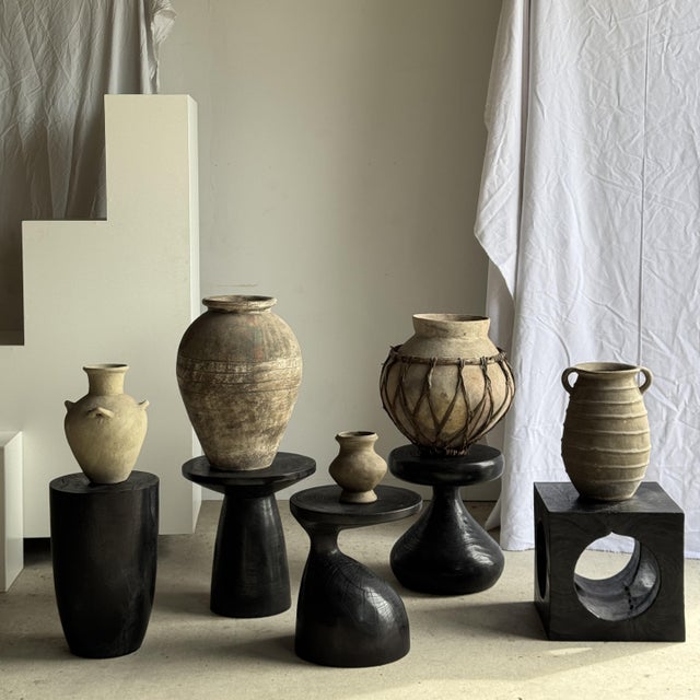 Large Antique Grey Indonesian Pot with Rings and Striations, 1960s For Sale - Image 6 of 8