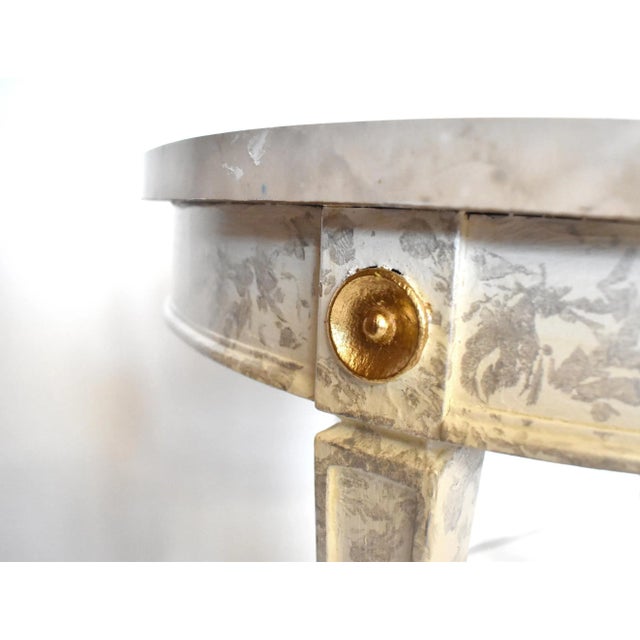 1980s Vintage Neoclassical Round Faux Marble Side Table For Sale - Image 5 of 9