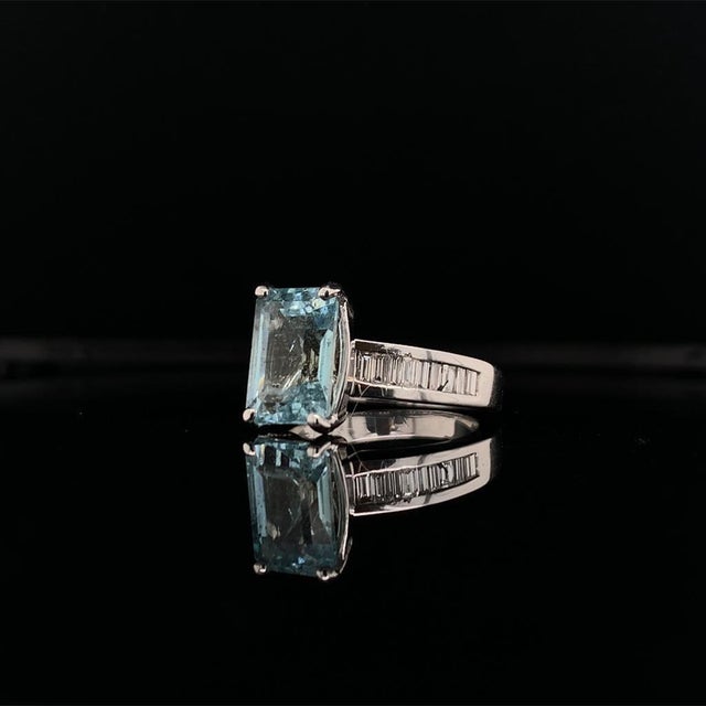 2010s Diamond Aquamarine Ring 3.30TCW 14k Gold Women Certified For Sale - Image 5 of 12
