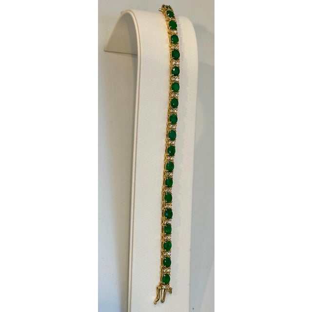 15 Carat Natural Emerald & Diamond Cocktail Tennis Bracelet 14 Karat Yellow Gold For Sale - Image 12 of 18