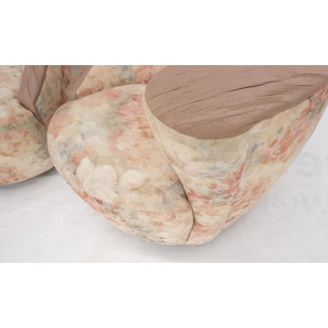 Pair of Vladimir Kagan Two Tone Nautilus Lounge Chairs For Sale - Image 6 of 12