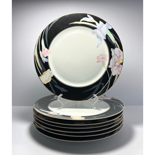 Mikasa “Charisma, Black” Set of 7 Porcelain Dinner Plates 10 5/8” Good vintage condition. No chips, cracks, or fleabites....