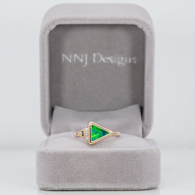 Modern 1.2Ct Boulder Opal Ring With Natural Diamond Accents: Solid 14k Gold, 9.5x9mm, Size 6.75 For Sale - Image 3 of 9