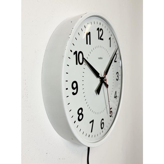 Industrial Vintage White Electric Station Wall Clock from Nedklok, 1970s For Sale - Image 3 of 18