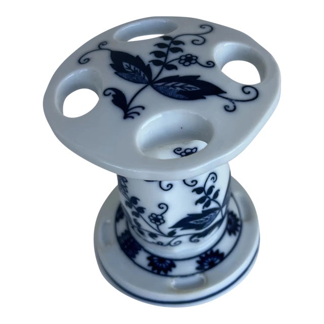 Vintage Toothbrush Holder Blue & White Onion Pattern Vienna Woods by Seymour Mann For Sale