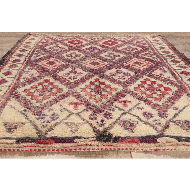 Vintage Beni Ourain Moroccan Rug, 05'10 X 07'09 For Sale - Image 9 of 10