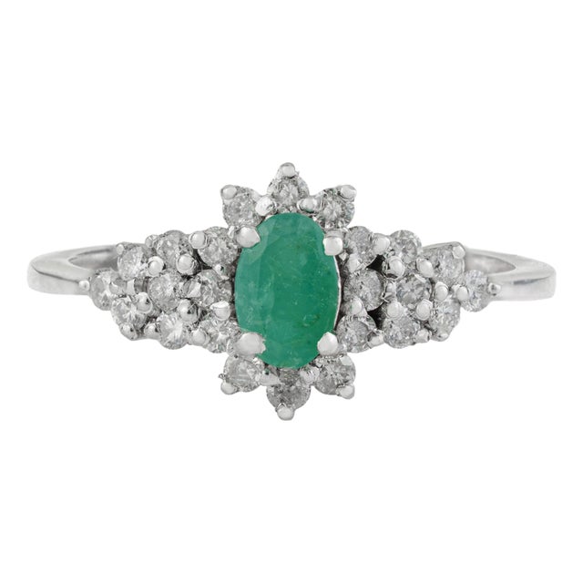 Diamond Studded Regal Natural Emerald Wedding & Engagement Cocktail Ring Size 5 For Sale