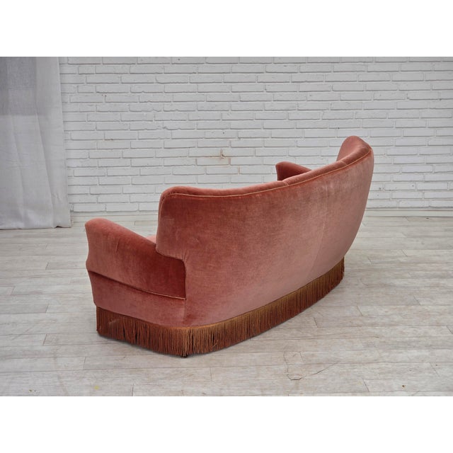 Three-Seater Danish Curved Sofa in Pink Furniture Velour, 1970s For Sale - Image 15 of 18