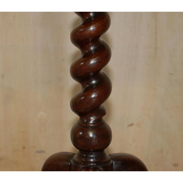 Victorian Burr Walnut Tripod Side Tables, 1860s, Set of 2 For Sale - Image 10 of 18