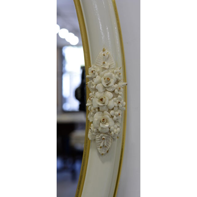 Baroque Italian Capodimonte Floral Mirror with White Porcelain Roses and Gilt Wood Frame from Giulio Tucci, 1970s For Sale - Image 3 of 10