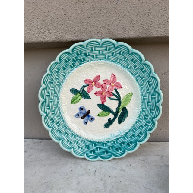 1900 - 1909 French Majolica Plate With Flowers & Butterfly, Circa 1900 For Sale - Image 5 of 5