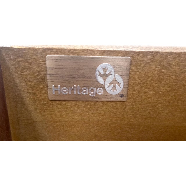 Pair Banded Top 4 Drawers 31" High Small Chests End Tables Night Stands MINT For Sale - Image 6 of 16