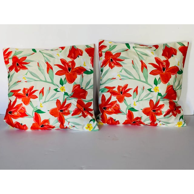 Pair of vibrant tropical flowers pillows. Outside inside decorative pillows.
