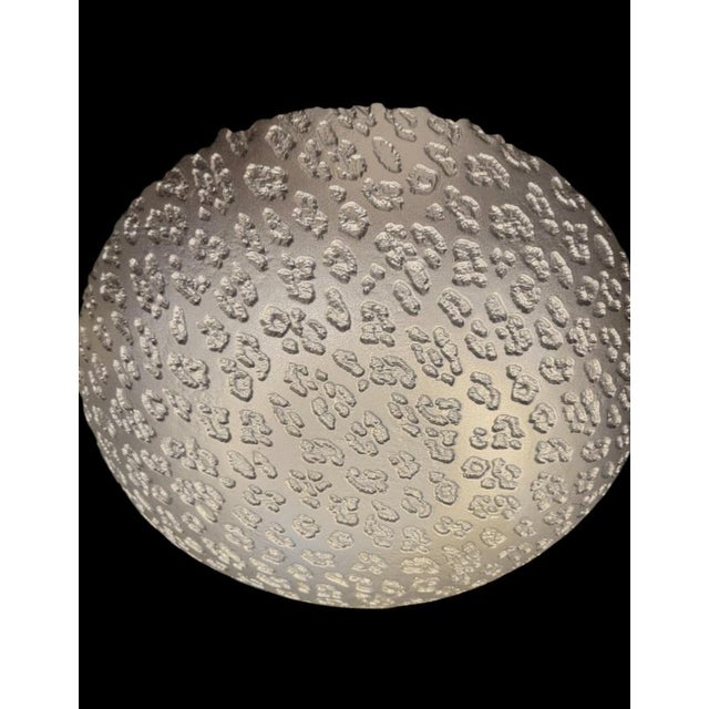 Murano Glass Leopard Oversized Ruffled Murano Style Edge Decorative Display Plate Platter For Sale - Image 4 of 7