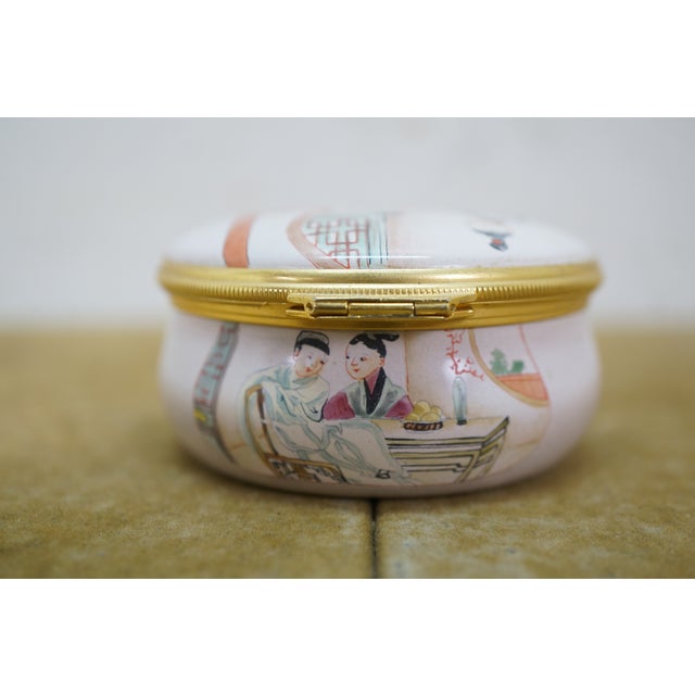 Ceramic Mid 20th Century Halcyon Days England Chinese Chinoiserie Enamel Keepsake Box 2.5" For Sale - Image 7 of 13