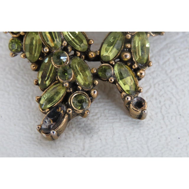 Hollycraft Floral Spring Series 1950s Metal Pin Brooch Green Rhinestones 5196b For Sale - Image 13 of 14