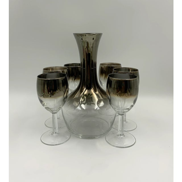 Dorothy Thorpe silver Fade Lusterware carafe with 6 Stem Wine glasses, VIntage Minor scratches on carafe that can be seen...
