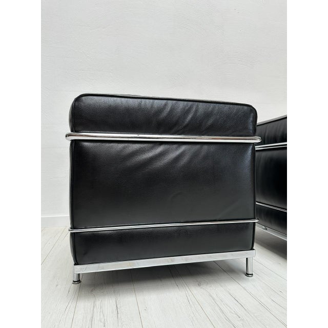 Animal Skin Vintage Black Leather LC2 Armchair by Le Corbusier & Charlotte Perriand for Cassina, 1990s For Sale - Image 7 of 15