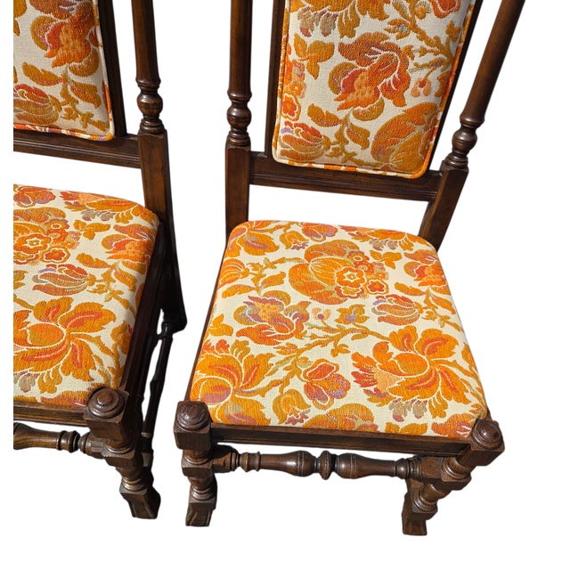 1970s Ethan Allen Jacobean Royal Charter Oak Dining Room Side Chairs Gothic Pair For Sale - Image 10 of 17