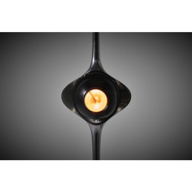 Cobra table lamp mod. 12919 in nickeled brass by Angelo Lelii for Arredoluce, Italy 1962. Intriguing design of an elegant...