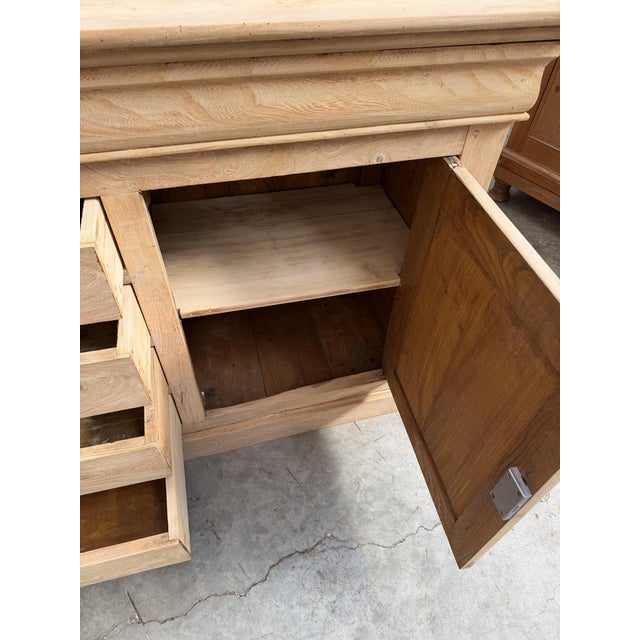Elm Sideboard, Early 20th Century For Sale - Image 8 of 14
