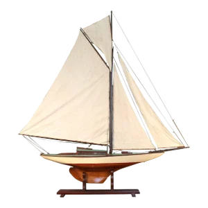 Vintage Pond Yacht