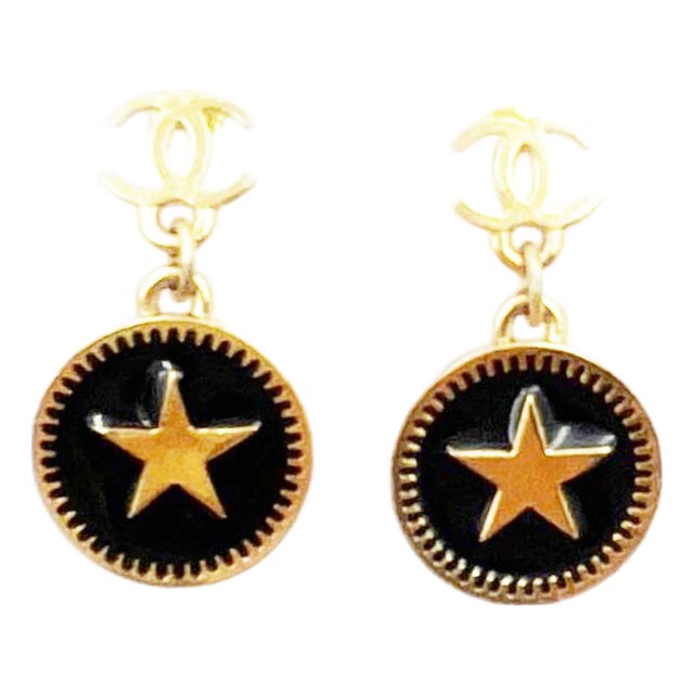 Chanel Vintage Gold Plated CC Star Round Black Coin Dangle Piercing Earrings, Pair For Sale