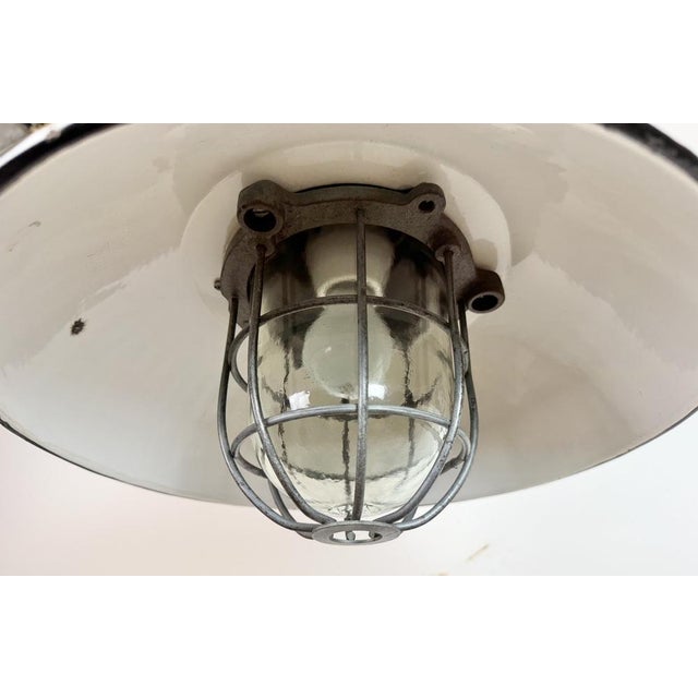 1960s Black Enamel and Cast Iron Industrial Cage Pendant Light from Elektrosvit, 1960s For Sale - Image 5 of 18