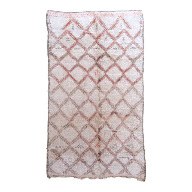 1980's Off-White Moroccan Beni Ourain Rug - 11.2 X 6.2 Ft For Sale